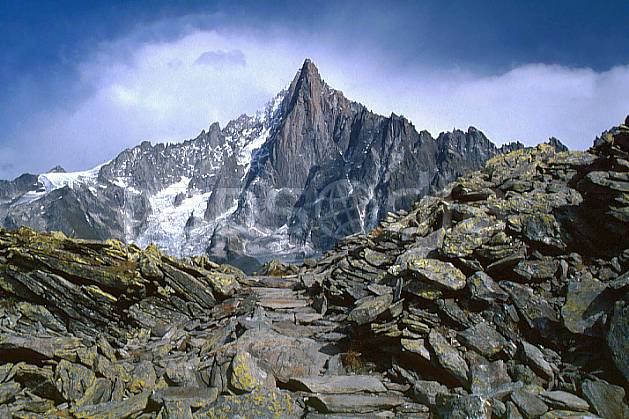 aa0338-29GE aiguilles des drus, massif of mont-blanc, haute-savoie, alpes, Europe, EEC, cloudy, cliff, middle mountain, landscape, Annecy 2018 (France).