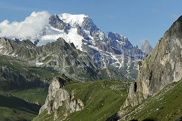 aa041234GE combe de la neuva and massif of mont-blanc, beaufortain, savoie, alpes, Europe, EEC, glacier, cliff, middle mountain, landscape (France).
