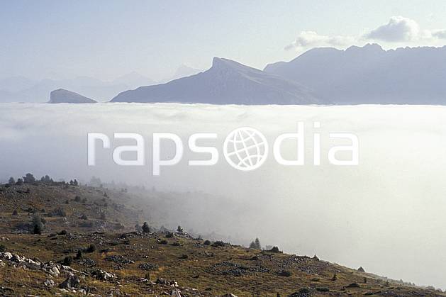 aa0473-27LE royalty free mer de nuages, dévoluy, hautes-alpes, alpes, Europe, EEC, hazy, sea of clouds, fog, middle mountain, cloud, landscape (France).