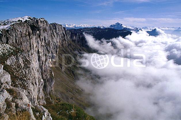 aa0479-23GE falaise du parmelan, haute-savoie, Europe, EEC, hazy, cliff, sea of clouds, middle mountain, cloud, landscape, Annecy 2018 (France).
