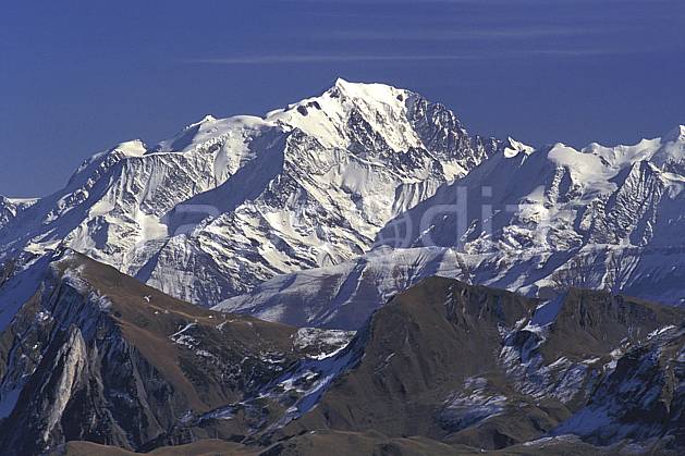 aa0488-32LE : Mont Blanc, Haute-Savoie, Alpes. Europe, CEE, ciel bleu, C02, C01 moyenne montagne, paysage, Annecy 2018 (France).