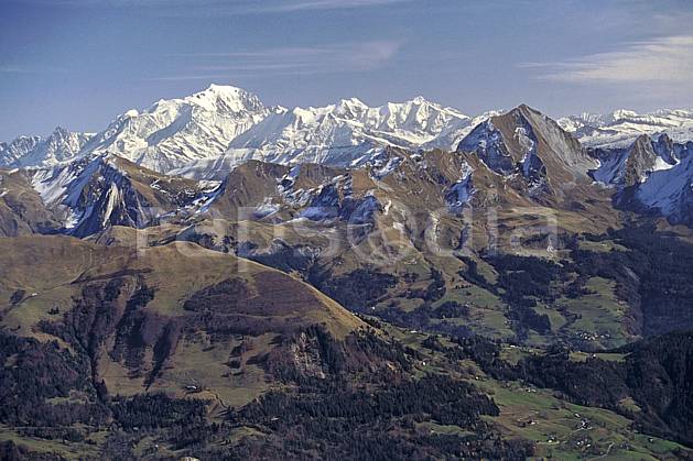 aa0488-35LE royalty free chaine des aravis, mont blanc, haute-savoie, alpes, Europe, EEC, hazy, chain of mountains, valley, middle mountain, landscape, Annecy 2018 (France).