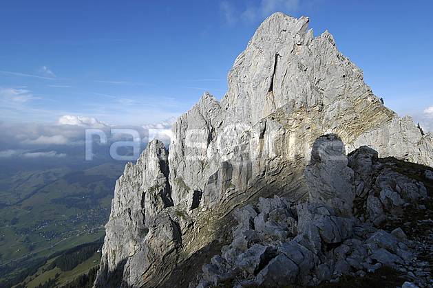 aa055739LE : Videmanette, Rougemont, Alpes. Europe, falaise, C02, C01, sommet moyenne montagne, paysage (Suisse).
