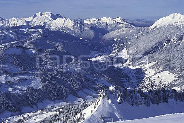 aa0715-21LE : Grand Bornand, Haute-Savoie, Alpes. Europe, CEE, vallée, C02, C01 moyenne montagne, paysage, Annecy 2018 (France).