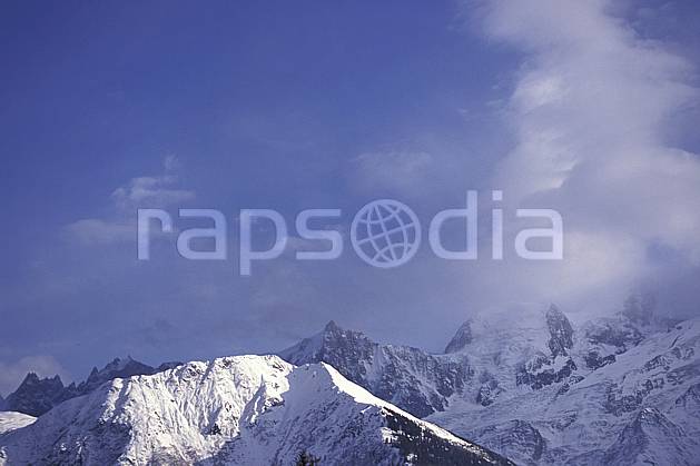 aa0878-33LE : Aiguilles de Chamonix depuis le plateau de Pleine Joux, Passy, Haute-Savoie, Alpes. Europe, CEE, chaine de montagnes, C02, C01 moyenne montagne, nuage, paysage, Annecy 2018 (France).