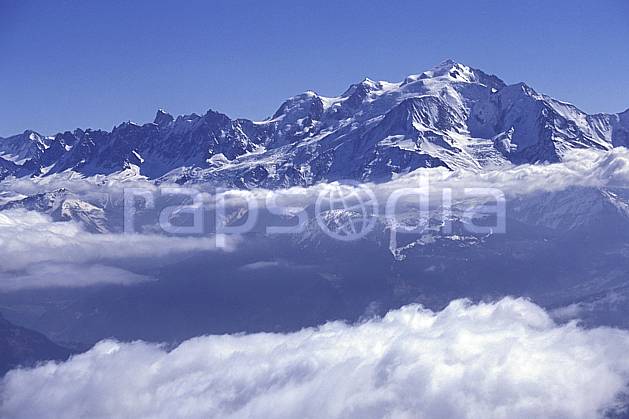 aa1150-25LE : Mont Blanc, Haute-Savoie, Alpes. Europe, CEE, ciel bleu, C02, C01 moyenne montagne, nuage, paysage, Annecy 2018 (France).
