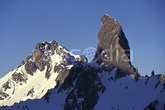 aa1180-14LE : Pierra Menta, Beaufortin, Savoie, Alpes. Europe, CEE, ciel bleu, pic, C02, C01 moyenne montagne, paysage (France).