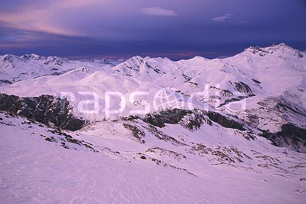 aa1257-18LE : La Grave, Oisans, Alpes. Europe, CEE, coucher de soleil, chaine de montagnes, panorama, C02, C01 moyenne montagne, paysage (France).