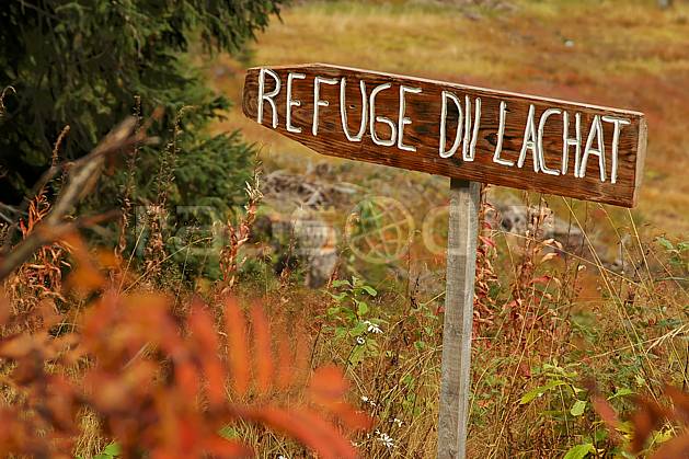 ae042460LE : Beaufortain, Savoie, Alpes. randonnée pédestre Europe, CEE, sport, rando, loisir, action, sport de montagne, panneau, signalisation, signalisation, C02, C01 environnement, gros plan, moyenne montagne (France).