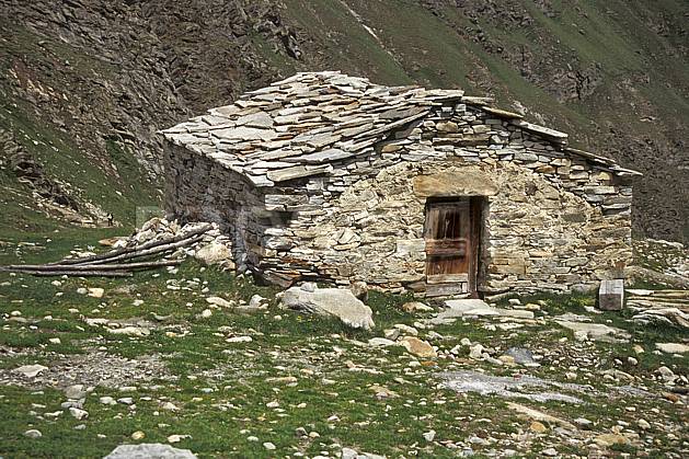 ae0606-22LE : Ferme d'alpage, Grand Paradis, Alpes. Europe, CEE, C02, C01 environnement, habitation, moyenne montagne, patrimoine (Italie).