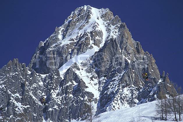 ae2963-13LE : Les Grands-Montets, Chamonix, Haute-Savoie, Alpes. Europe, CEE, ciel bleu, falaise, C02, C01 environnement, haute montagne, paysage, Annecy 2018 (France).