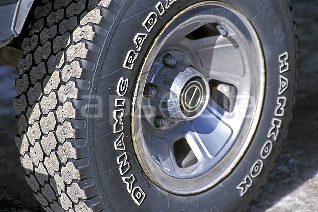 af2943-28LE : Roue, Jackson Hole, Wyoming. 4x4 Amérique du nord, sport, loisir, action, sport mécanique, voiture, roue, voiture, C02, C01 gros plan, matériel, moyenne montagne, transport (Usa).