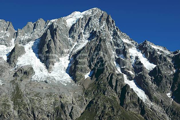 ba042129LE : Grandes Jorasses, Massif du Mont Blanc, Alpes. Europe, CEE, glacier, falaise, mur, pic, C02, C01 haute montagne (Italie).