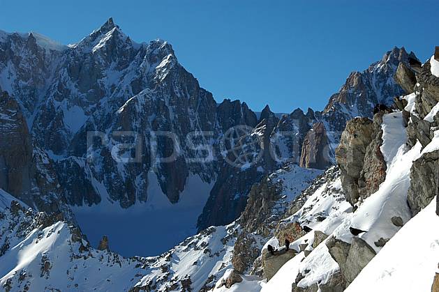 ba050864LE : Col Maudit, Pointe de l'Androsace et Mont Maudit, Massif du Mont Blanc, Alpes. Europe, CEE, panorama, chaine de montagnes, falaise, mur, pic, C02, C01 haute montagne (Italie).