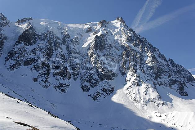 ba061175LE : Aiguille du Midi depuis le Plan de l'Aiguille, Face Nord, Massif du Mont Blanc, Haute-Savoie, Alpes. Europe, CEE, C02, C01 haute montagne, paysage, Annecy 2018 (France).