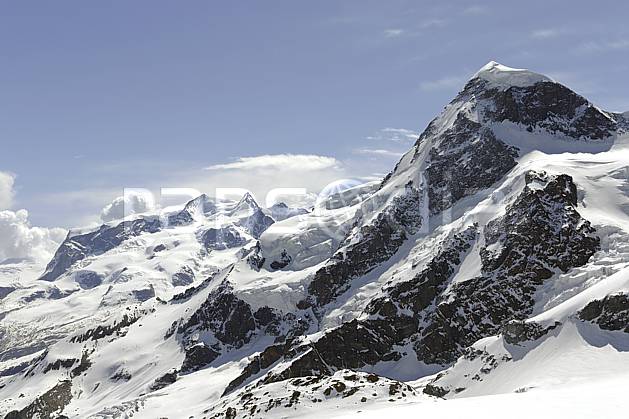 ba070365LE : Vue sur le massif du Mont Rose et le Breithorn depuis les pistes de Zermatt, Alpes. Europe, glacier, C02 haute montagne, paysage (Suisse).