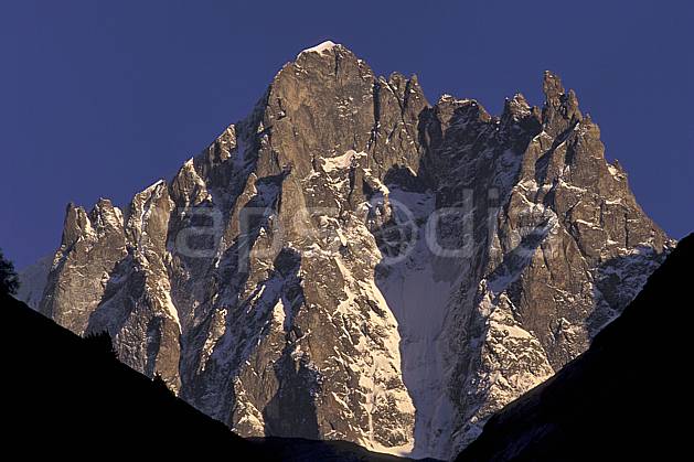 ba0849-07LE : Oisans, Alpes. Europe, CEE, ciel bleu, falaise, C02, C01 haute montagne, paysage (France).