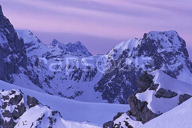 ba0881-26LE : Alpes Suisses, Alpes. Europe, ciel voilé, coucher de soleil, C02, C01 haute montagne, paysage (Suisse).