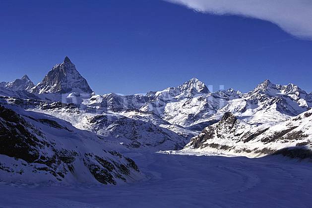 ba1114-26LE : Le Cervin, Alpes. Europe, ciel bleu, C02, C01 haute montagne, paysage (Suisse).