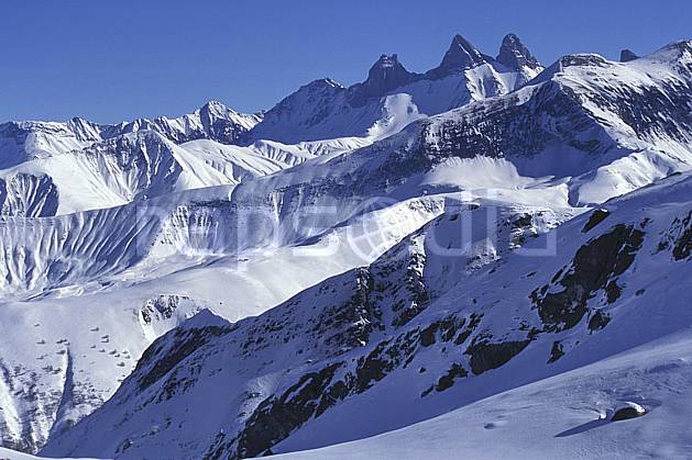 ba1974-26LE : Aiguilles d'Arve, Massif des Grandes Rousses, Savoie, Alpes. Europe, CEE, ciel bleu, C02, C01 haute montagne, paysage (France).