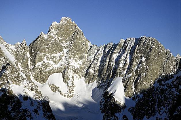 ba3208-03LE : Aiguille de Leschaux et Petites Jorasses, Massif du Mont Blanc, Haute-Savoie, Alpes. Europe, CEE, falaise, C02, C01 haute montagne, paysage, Annecy 2018 (France).