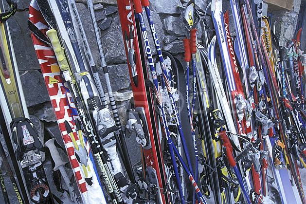 da2819-01LE : Ski de piste, Equipement de ski & snowboard, Alpes. ski de piste Europe, CEE, sport, loisir, action, glisse, sport de montagne, sport d'hiver, ski, bâton de ski, ski, C02, C01 matériel (France).