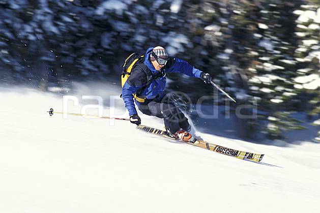 da2942-14LE : Ski, Jackson Hole, Wyoming. ski de piste Amérique du nord, sport, loisir, action, glisse, sport de montagne, sport d'hiver, ski, neige dure, sac à dos, virage, virage coupé, C02, C01 homme, personnage (Usa).