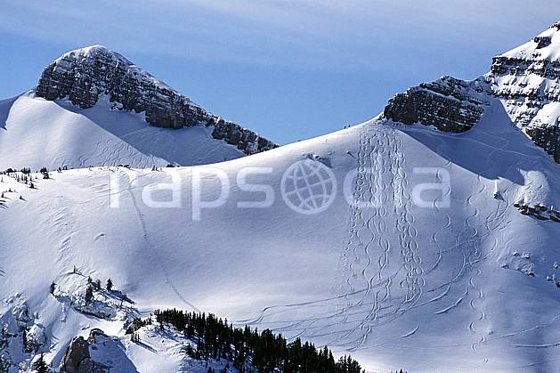 da2945-06LE : Ski-freeride, Jackson Hole, Wyoming. ski hors piste Amérique du nord, sport, loisir, action, glisse, sport de montagne, sport d'hiver, ski, sport extrême, ciel voilé, pente, poudreuse, trace, C02, C01 paysage (Usa).