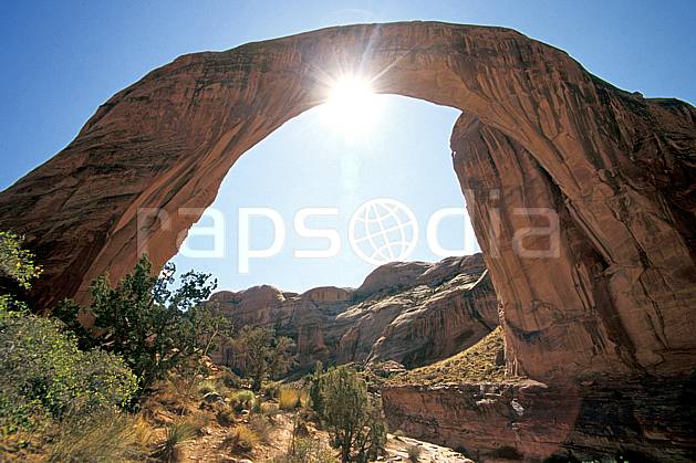 ea0658-18LE : Lac Powell, Rainbow Bridge, Utah. Amérique du nord, arche, ciel bleu, parc américain, C02, C01 paysage, soleil, voyage aventure (Usa).