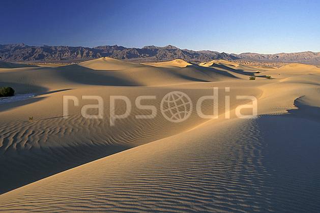 ea0664-15LE : Death Valley, California. Amérique du nord, ciel bleu, dune, parc américain, C02, C01 désert, paysage, voyage aventure (Usa).