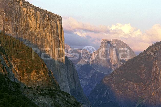 ea0668-26LE : Yosemite National Park, California. Amérique du nord, ciel nuageux, falaise, parc américain, C02, C01 paysage, voyage aventure (Usa).