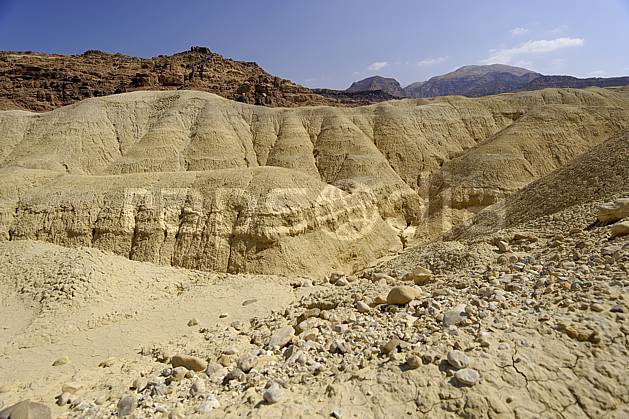 ea070530LE : Réserve naturelle de Mujib, près de la Mer Morte. Moyen Orient, pierre, pierrier, C02 désert, moyenne montagne, paysage, voyage aventure (Jordanie).