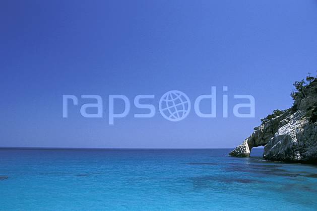 ea0949-30LE : Cala Golonitzé, Sardaigne. Europe, CEE, littoral, ciel bleu, C02, C01 paysage, voyage aventure, mer (Italie).