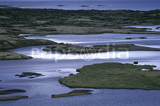ea1040-13LE : Thingvellir. ONU, OTAN, île, C02, C01 lac, paysage, voyage aventure (Islande).