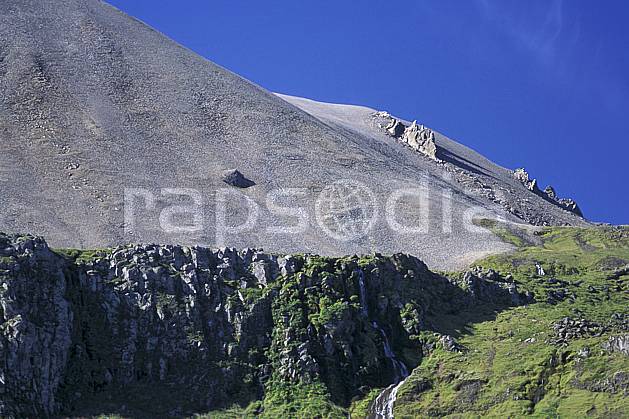 ea1042-09LE : Vers Snaefellsjokull. ONU, OTAN, ciel bleu, C02, C01 paysage, voyage aventure (Islande).