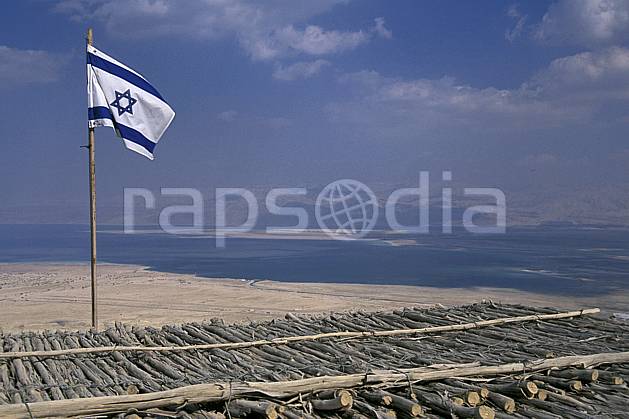ea1134-19LE : Forteresse de Massada. Proche Orient, ciel nuageux, drapeau, C02, C01 désert, paysage, voyage aventure (Israël).