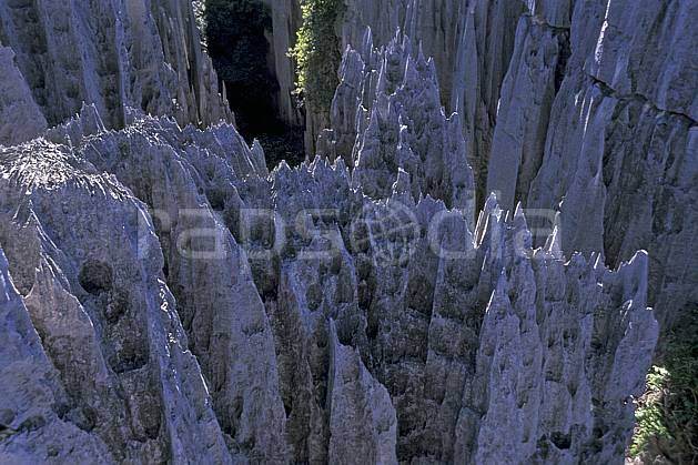 ea2275-01LE : Les Tsingy de Bemaraha. Afrique, Afrique de l'est, chaos, tsingy, érosion, C02, C01 paysage, voyage aventure (Madagascar).