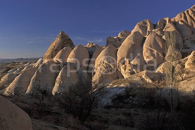 ea2657-34LE : Anatolie Centrale, Cappadoce. Europe, ciel bleu, érosion, C02, C01 paysage, voyage aventure (Turquie).