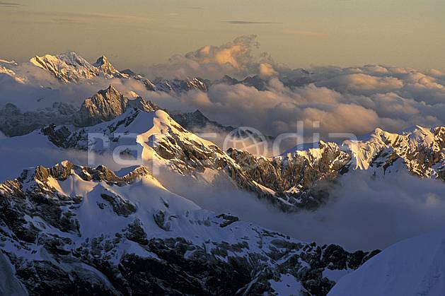 ea2729-27LE : Cordillère Blanche, Depuis l'Alpamayo. Amérique du sud, Amérique Latine, ciel nuageux, C02, C01 paysage, voyage aventure (Pérou).
