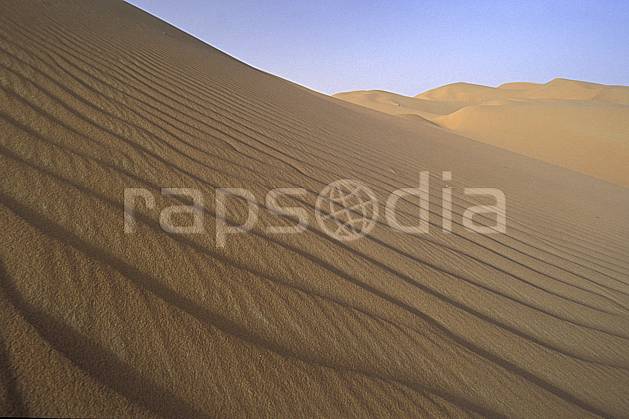 ea2842-01LE : Arabie Saoudite. Afrique, Moyen Orient, ciel bleu, dune, C02, C01 désert, paysage, voyage aventure (Arabie-Saoudite).