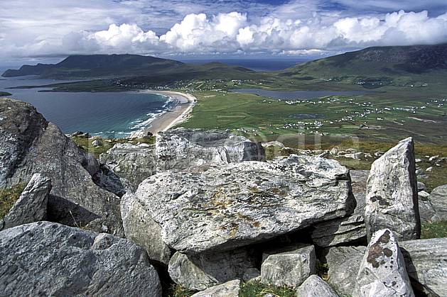 ea3175-22LE : Paysage d'Irlande, Achill Island. Europe, CEE, C02, C01 lac, mer, nuage, paysage, voyage aventure (Irlande).