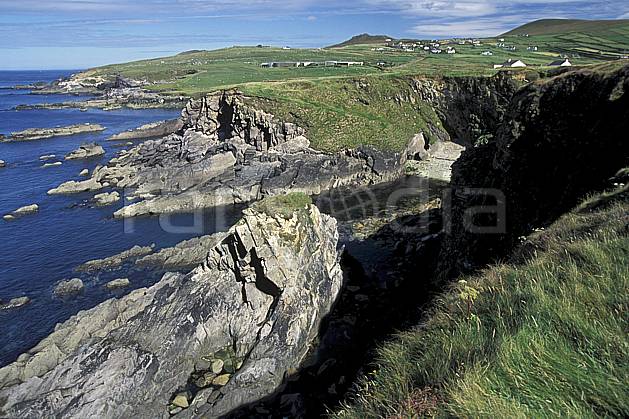 ea3176-22LE : Paysage d'Irlande. Europe, CEE, falaise, C02, C01 environnement, habitation, mer, paysage, voyage aventure (Irlande).