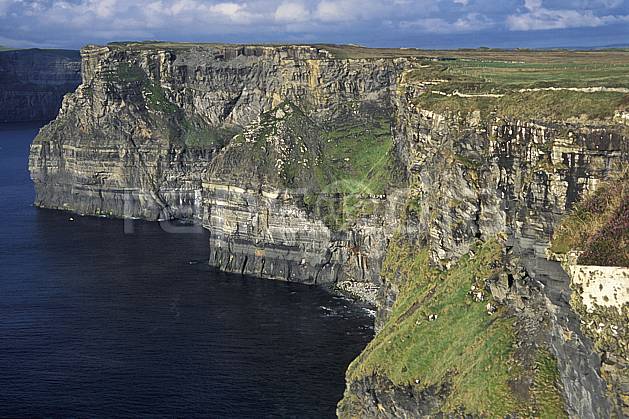 ea3177-08LE : Paysage d'Irlande, Cliffs of Moher. Europe, CEE, falaise, C02, C01 mer, paysage, voyage aventure (Irlande).