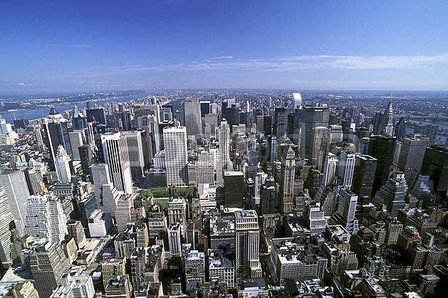 ee0633-37LE : Manhattan, Ville de New York. Amérique du nord, building, ciel bleu, immeuble, vue aérienne, C02, C01 environnement, habitation, voyage aventure (Usa).