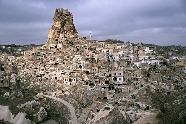 ee2648-29LE : Anatolie Centrale, Cappadoce. Europe, ciel nuageux, folklore, tradition, C02, C01 environnement, habitation, patrimoine, paysage, voyage aventure (Turquie).