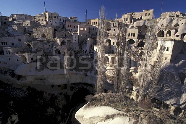 ee2652-08LE : Anatolie Centrale, Cappadoce. Europe, ciel bleu, C02, C01 environnement, habitation, voyage aventure (Turquie).