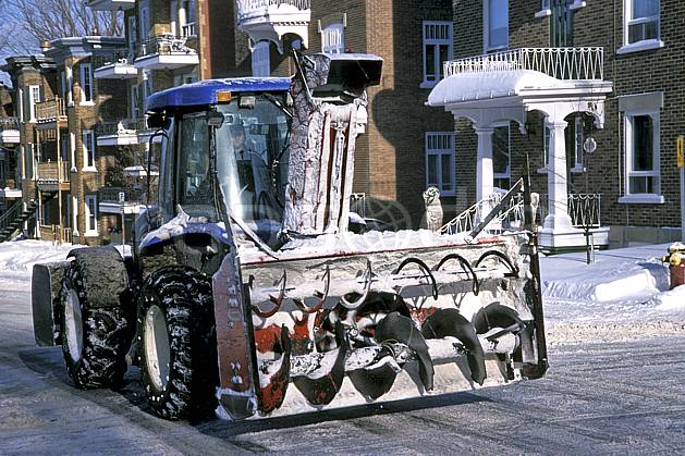 ee3108-31LE : Fraise à neige. Amérique du nord, Amérique, déneigement, rue, ville, route, snow, enneigé, C02, C01 environnement, habitation, transport, voyage aventure (Canada Québec).