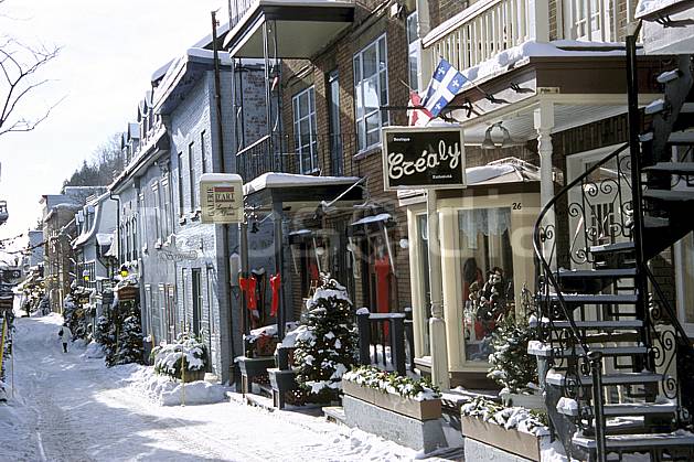 ee3109-36LE : Rue à Québec. Amérique du nord, Amérique, immeuble, rue, ville, route, magasin, building, enneigé, C02, C01 environnement, habitation, voyage aventure (Canada Québec).