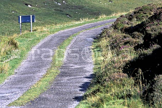 ee3173-20LE : Route d'Irlande. Europe, CEE, C02, C01 environnement, transport, voyage aventure (Irlande).