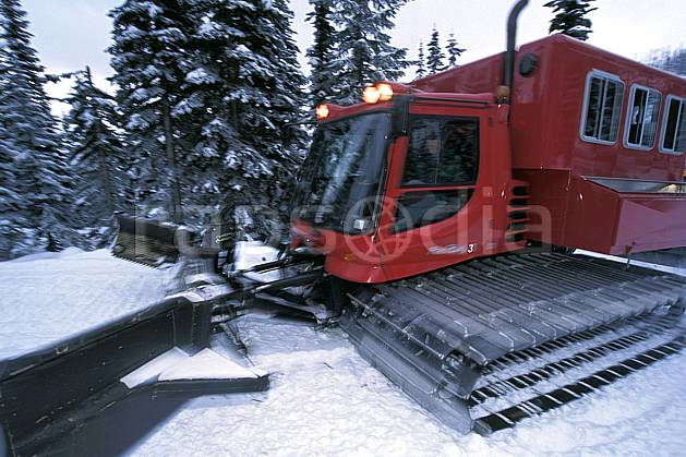 ef2613-32LE : Engin de damage. Amérique du nord, Amérique, ciel voilé, ratrack, C02, C01 transport, voyage aventure (Canada).